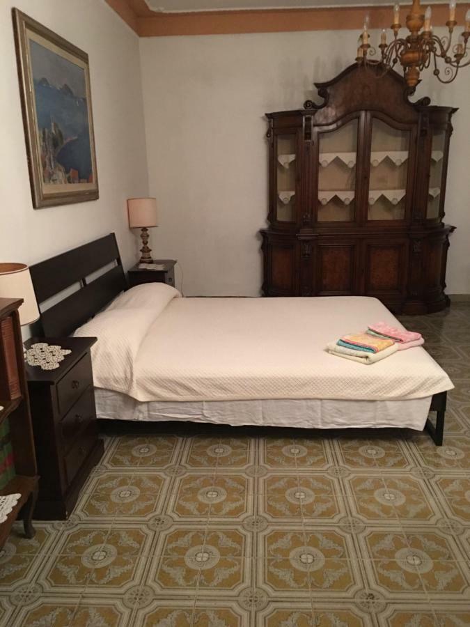 Casa Degli Zii Appartamento Letizia Luni ภายนอก รูปภาพ