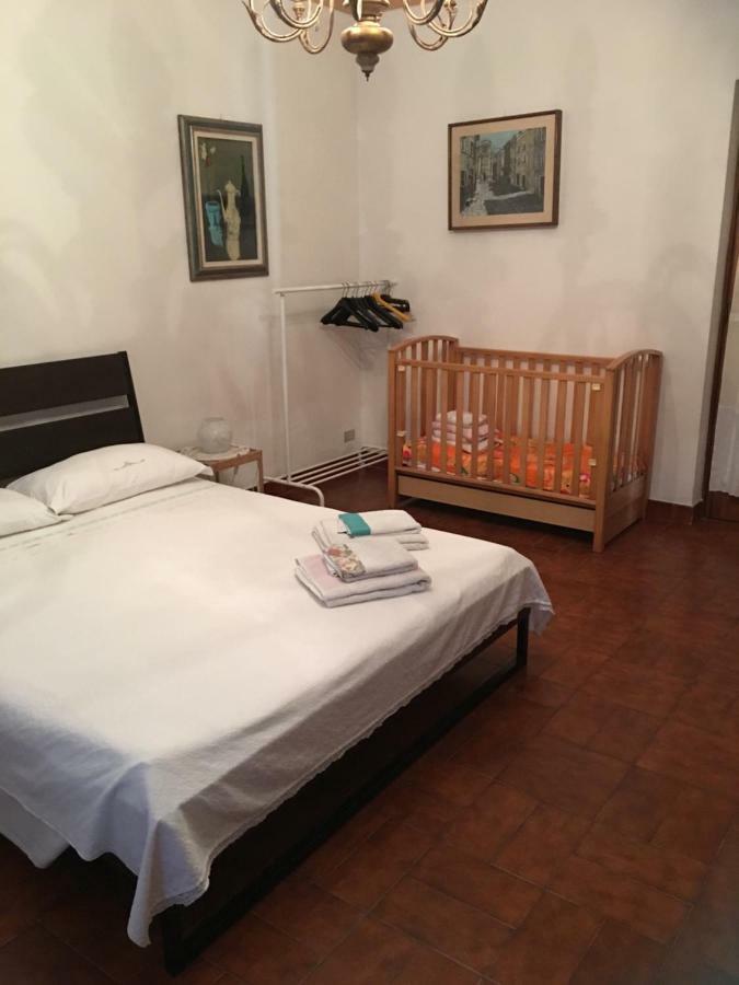 Casa Degli Zii Appartamento Letizia Luni ภายนอก รูปภาพ
