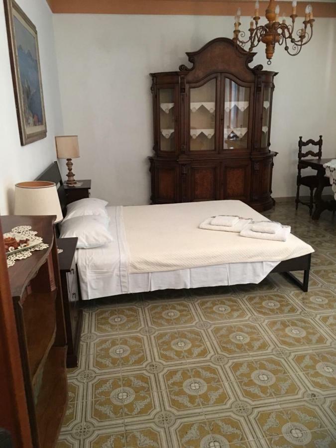 Casa Degli Zii Appartamento Letizia Luni ภายนอก รูปภาพ